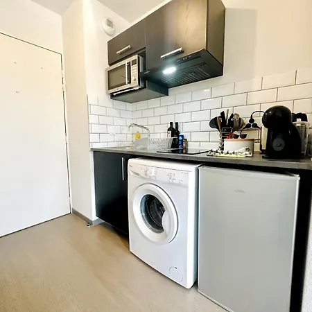 13 Min - Parking - Menage & Linge Inclus لا روشيل