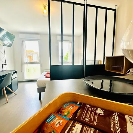 Apartment 13 Min - Parking - Menage & Linge Inclus