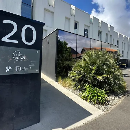 公寓 13 Min - Parking - Menage & Linge Inclus 拉罗歇尔