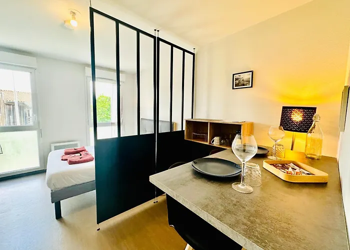 13 Min - Parking - Ménage&linge Inclus Apartamento